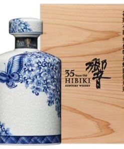 Hibiki-35-Nam-Arita-Kutani-Decanter