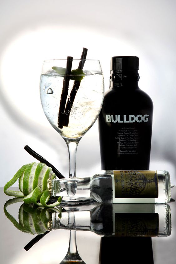 Rượu Gin BullDog London Dry Gin