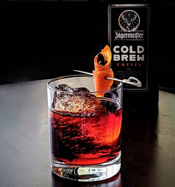 rượu Jagermeister cold brew: cà phê và thảo mộc hòa quyện