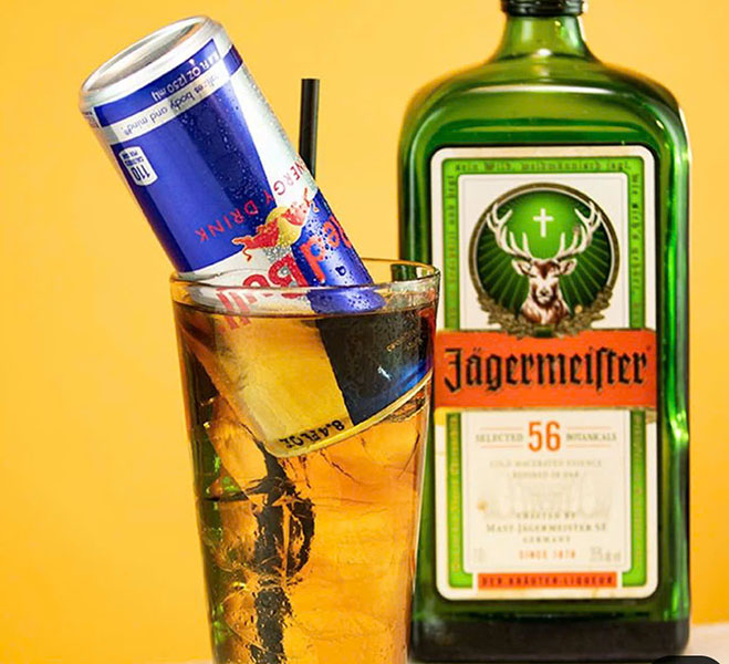 Jagermeister: 3 cách pha cực dễ tại nhà, hương vị bất ngờ Jagermeister: 3 cách pha cực dễ tại nhà, hương vị bất ngờ