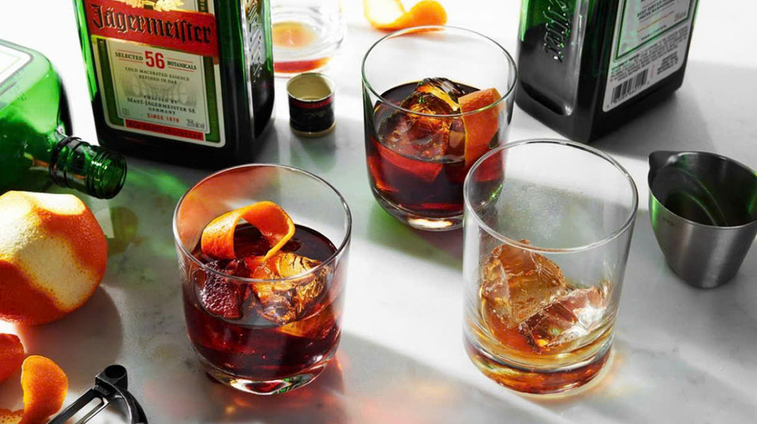 Jagermeister: 3 cách pha cực dễ tại nhà, hương vị bất ngờ Jagermeister: 3 cách pha cực dễ tại nhà, hương vị bất ngờ