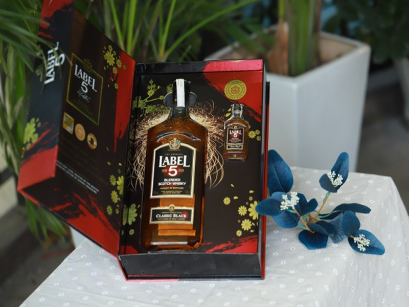 rượu label 5 classic black 40% chai 700ml