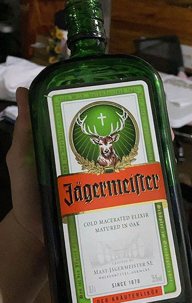cách phân biệt jägermeister thật giả