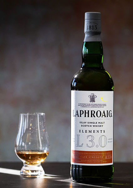 đánh giá rượu laphroaig: thứ rượu khói đậm đặc từ vùng Islay đánh giá rượu laphroaig: thứ rượu khói đậm đặc từ vùng Islay