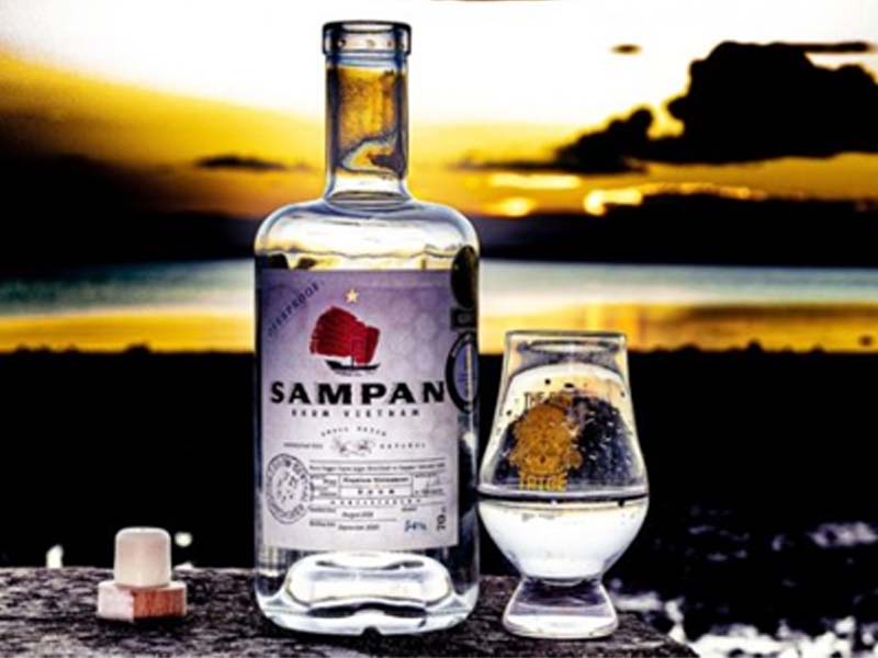 sampan 54% - white rhum vietnam