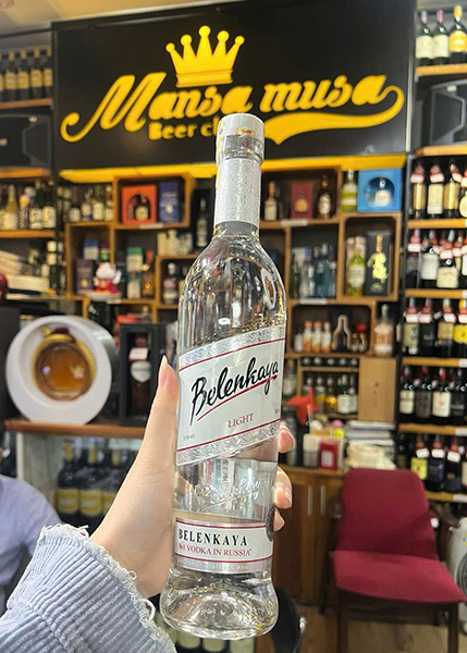 Top rượu vodka dưới 350k: Svedka, absolut, standard, siku Top rượu vodka dưới 350k: Svedka, absolut, standard, siku