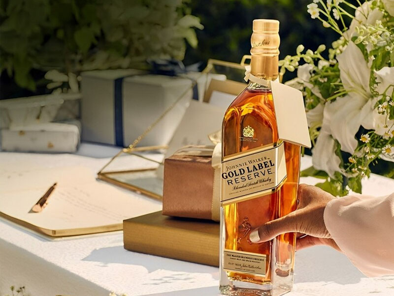 johnnie walker gold 1.75 l