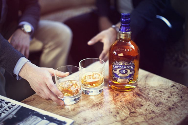 các loại rượu chivas làm quà tết 2026